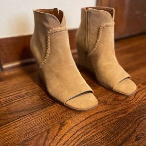Brand New Lucky Brand Womens Lureli Suede Peep toe Ankle Boots - 8 1/2M